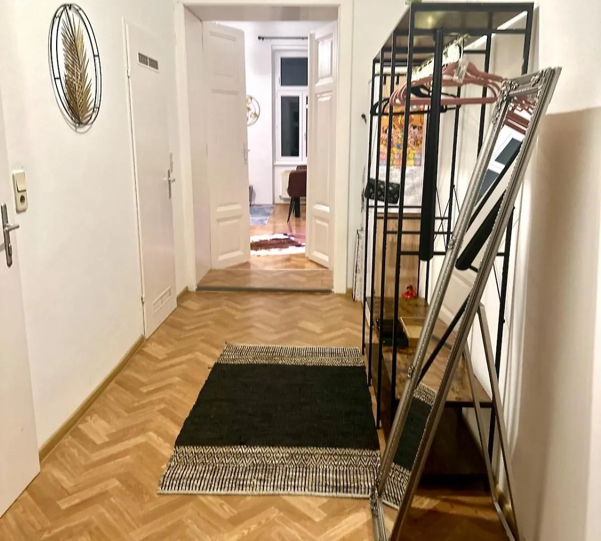 Zentral Gelegene Altbauwohnung Vienna 0*,  Austria