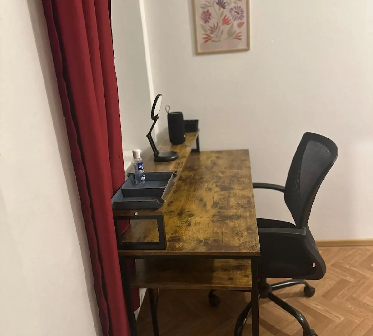 Zentral Gelegene Altbauwohnung Vienna 0*,