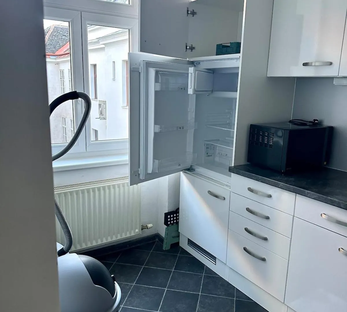 Zentral Gelegene Altbauwohnung Vienna 0*,
