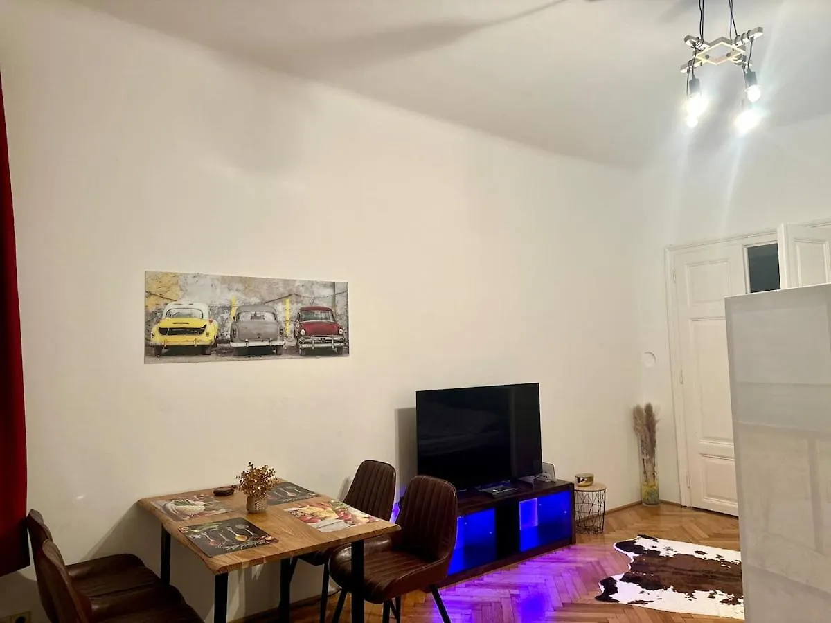 Apartment Zentral Gelegene Altbauwohnung Vienna