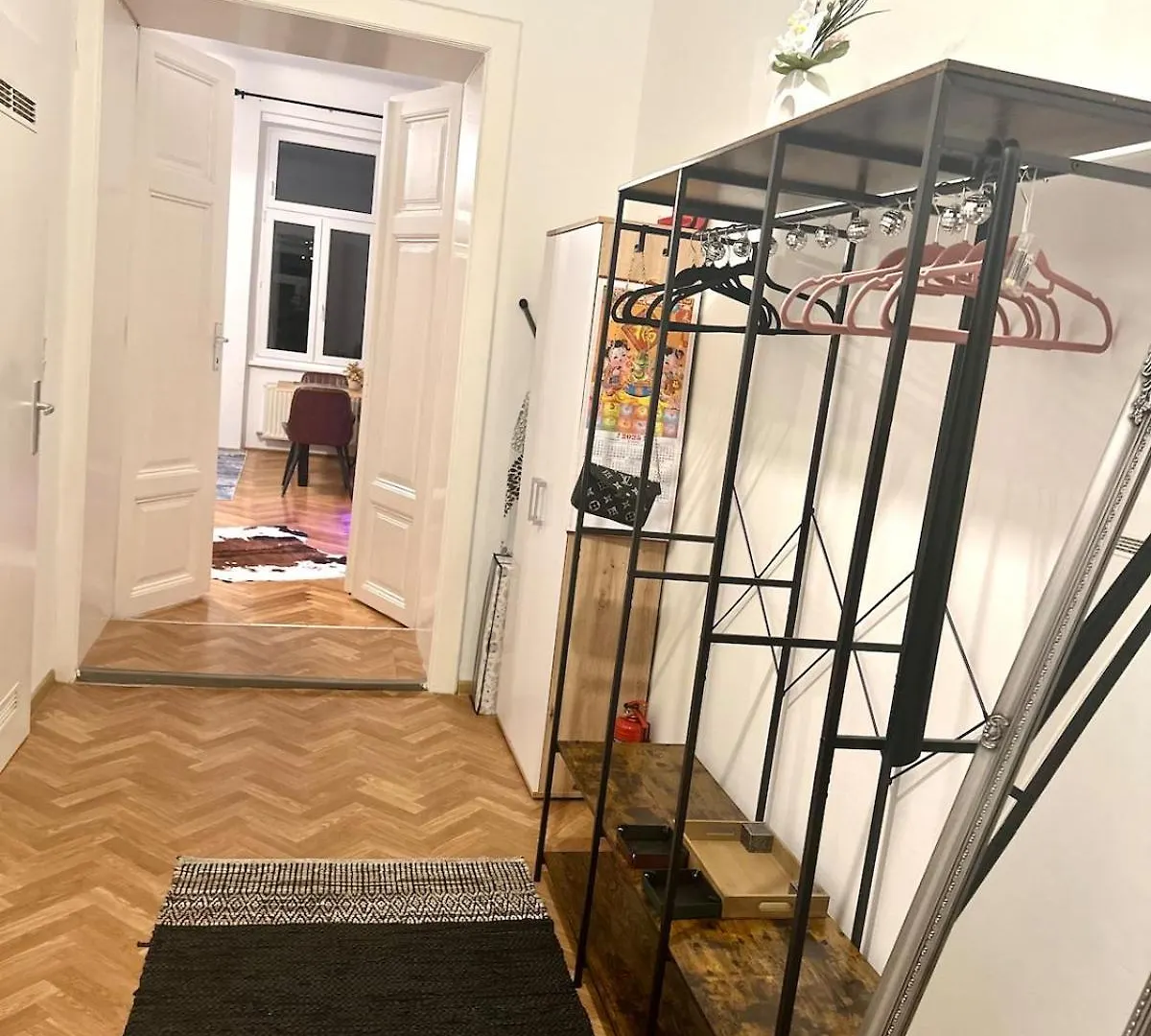 Apartment Zentral Gelegene Altbauwohnung Vienna