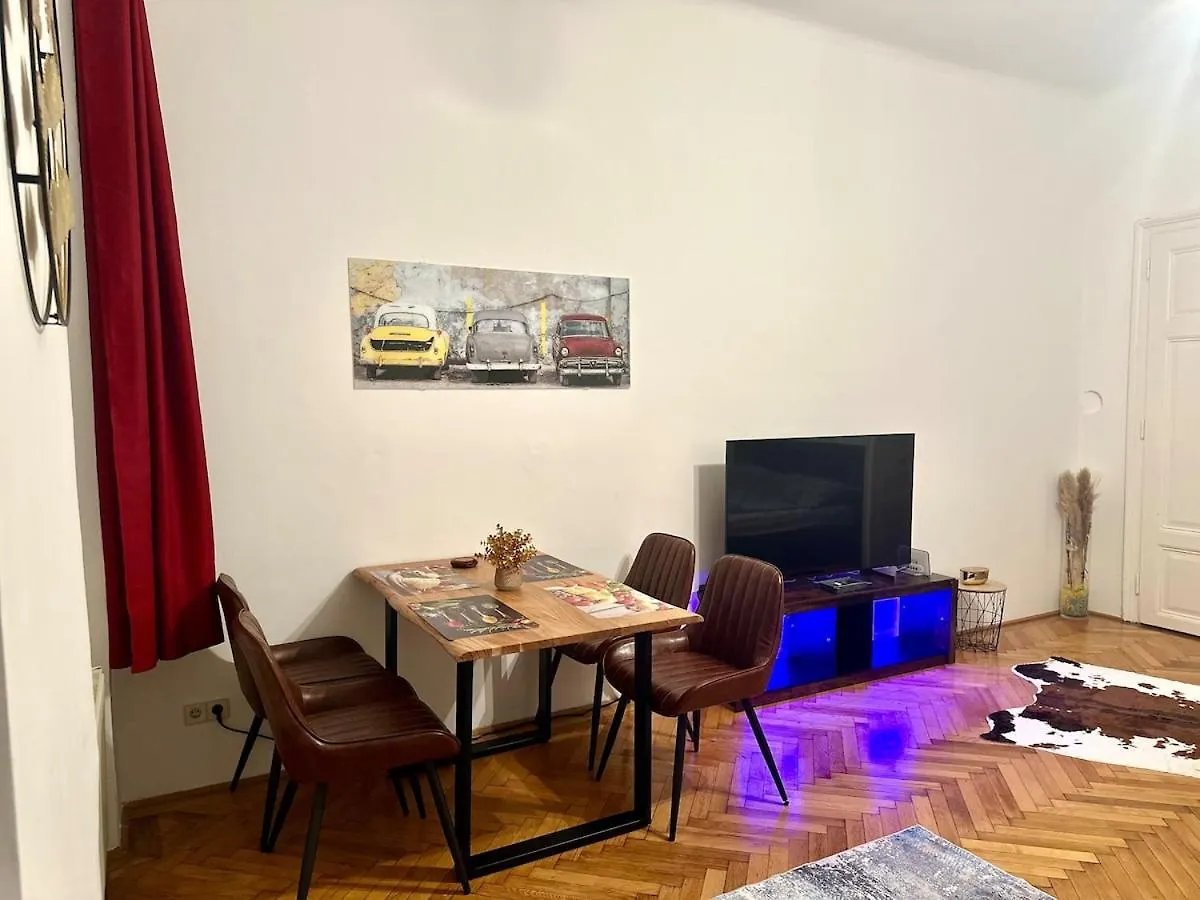 Apartment Zentral Gelegene Altbauwohnung Vienna