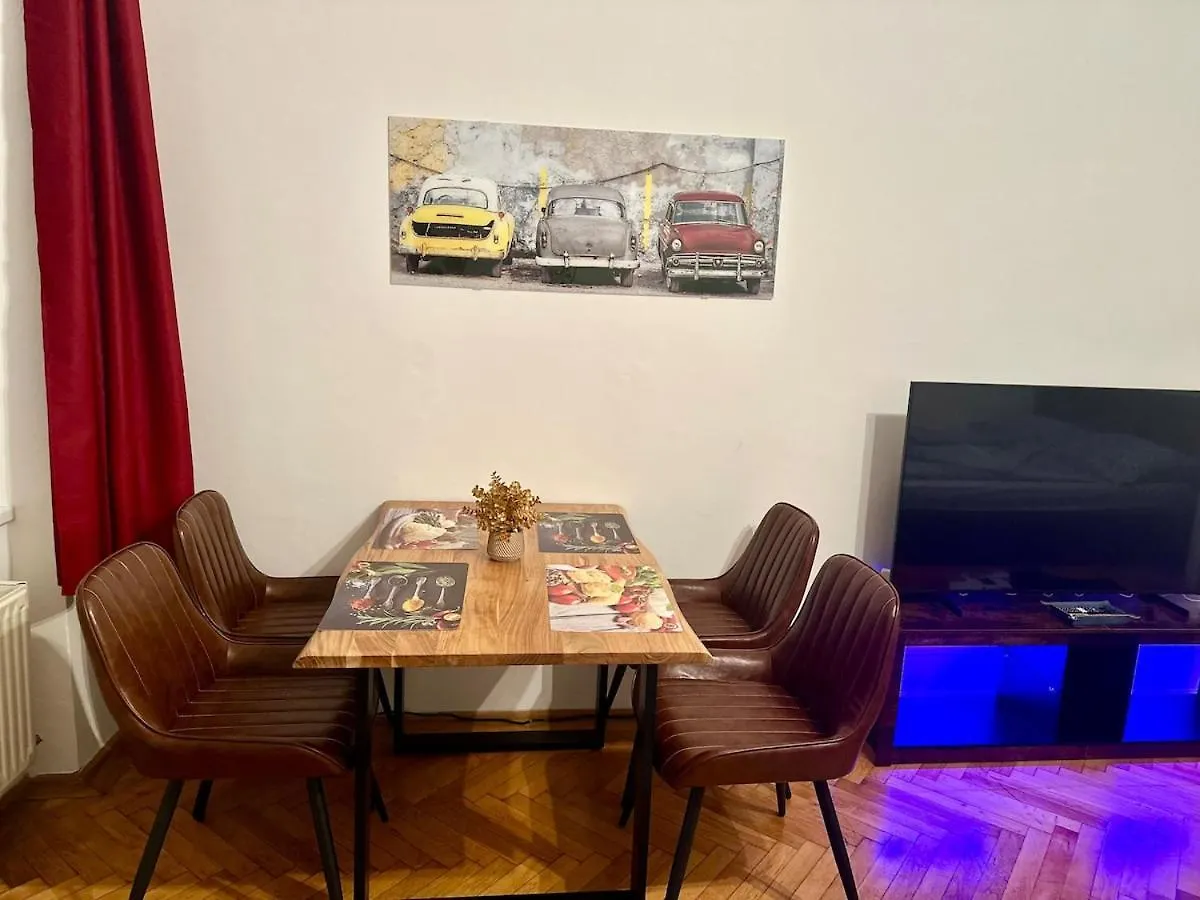Zentral Gelegene Altbauwohnung Vienna Austria